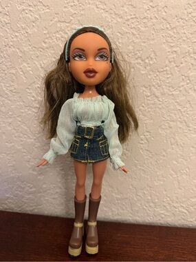 Vintage Bratz Xpress It! Yasmin "Pretty Princess" Doll Original Outfit 2001 MGA